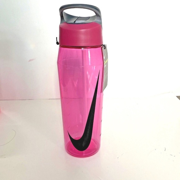 hot pink nike water bottle